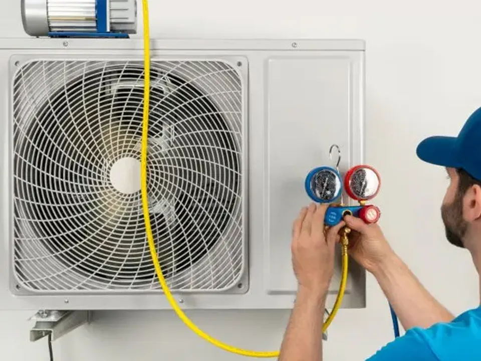 Modern AC installation supporting efficient home cooling